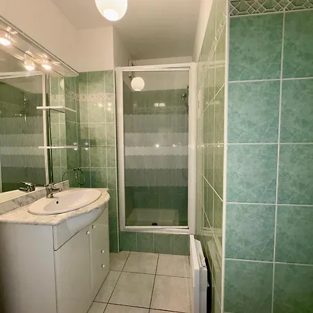 2 Pieces Avec Terrasse Pour 4 Pers, Proche - Fr-1-323-451 شقة سا يْليرْ دو ري